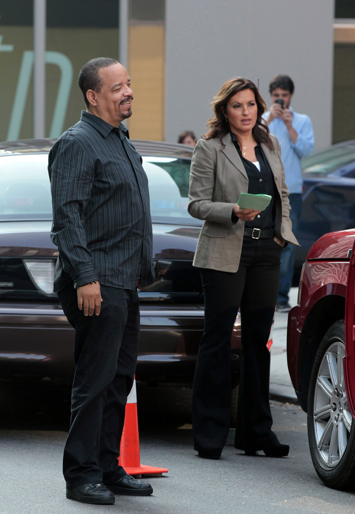 SVU_ONSETS13_1.jpg