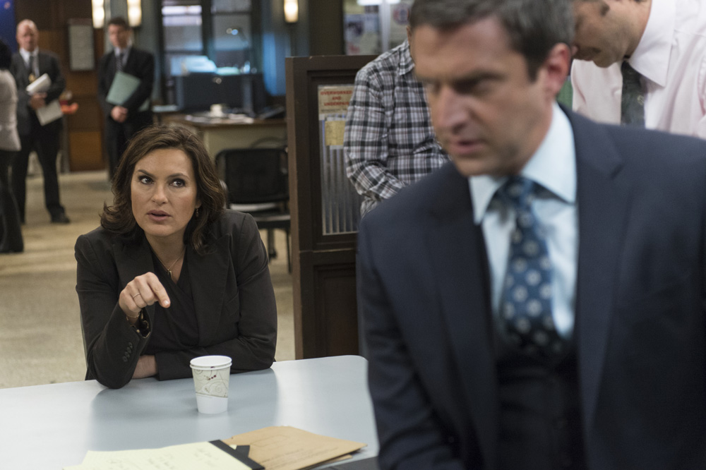 SVU_S16STILLS_03.jpg