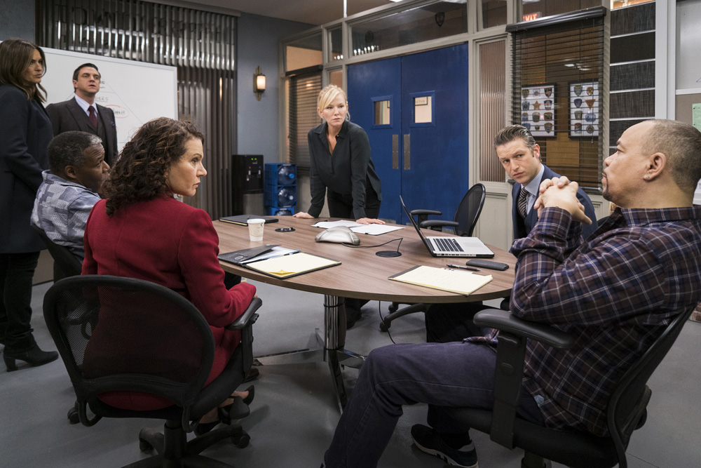 SVU_S17STILLS_5.jpg