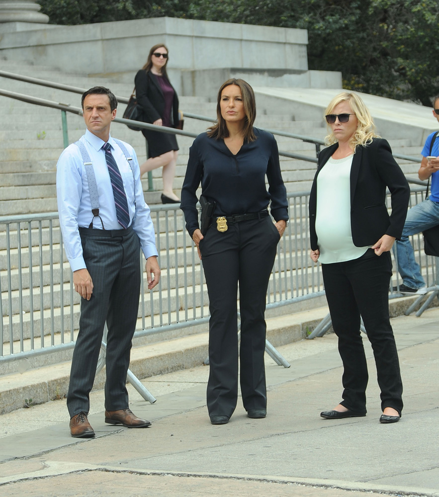 SVU_S17ONSET_26.jpg