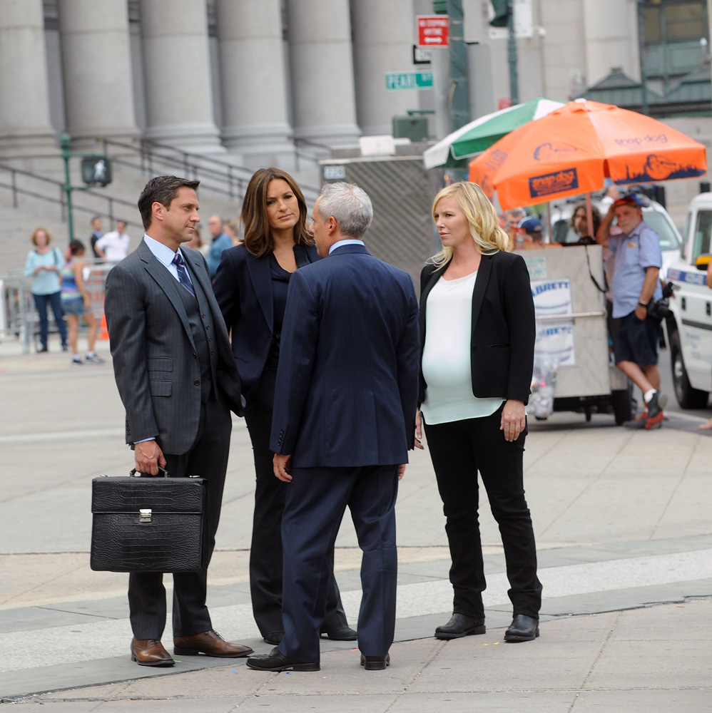 SVU_S17ONSET_31.jpg