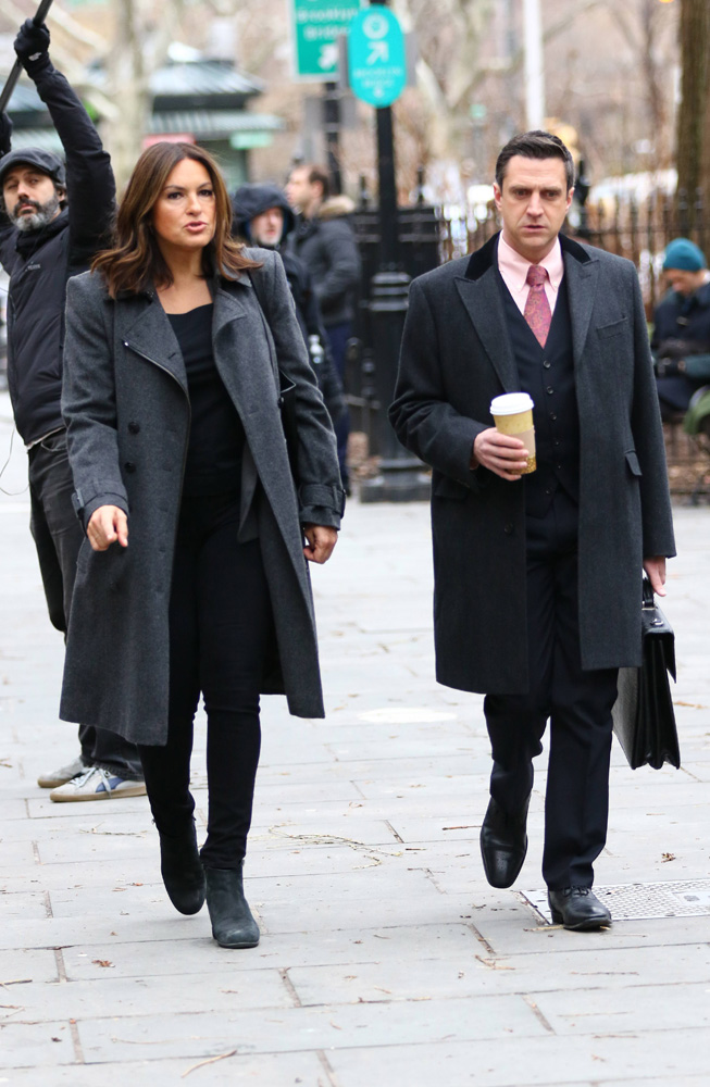 SVU_S17ONSET_10.jpg