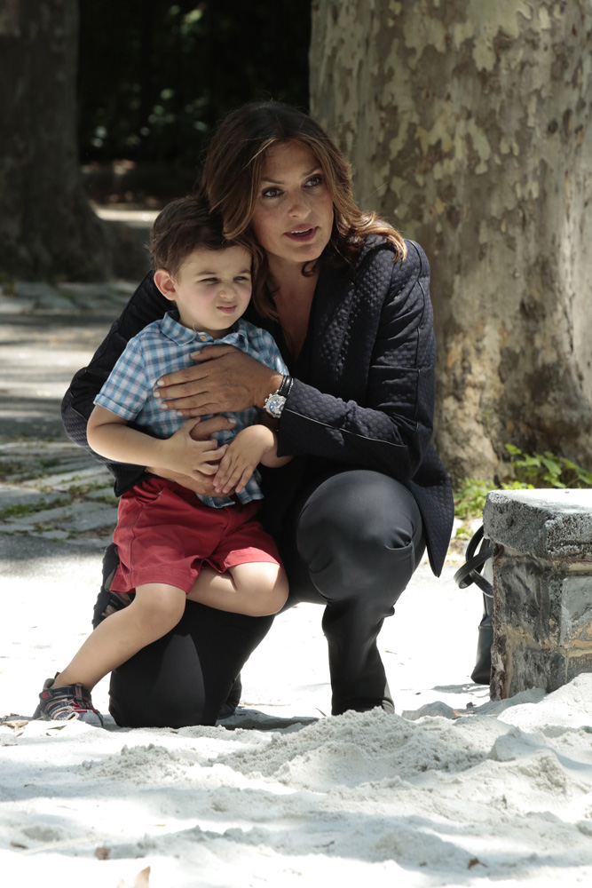 SVU_S18STILLS_1.jpg