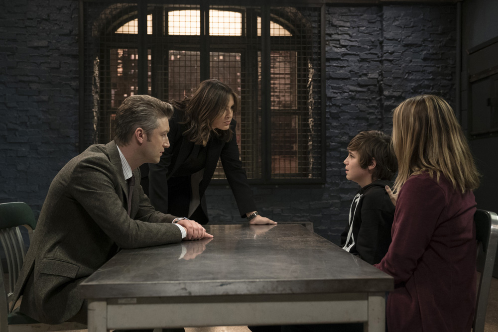 SVU_S18STILLS_3.jpg