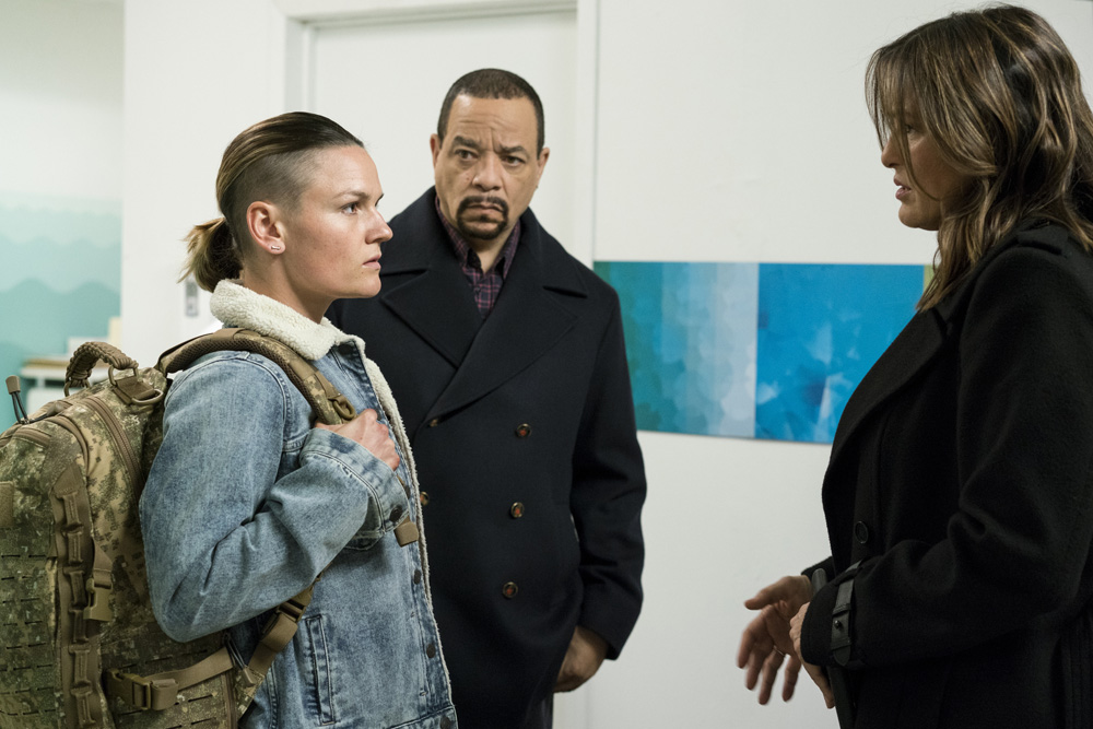 SVU_S18STILLS_5.jpg