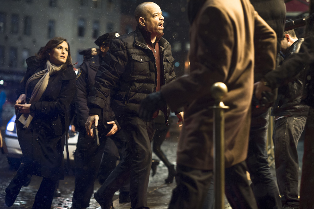 SVU_S14STILLS_5.jpg