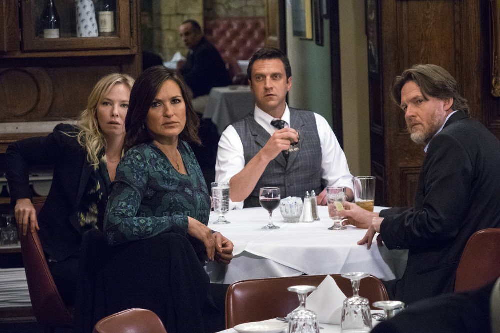 SVU_S15STILLS_2.jpg