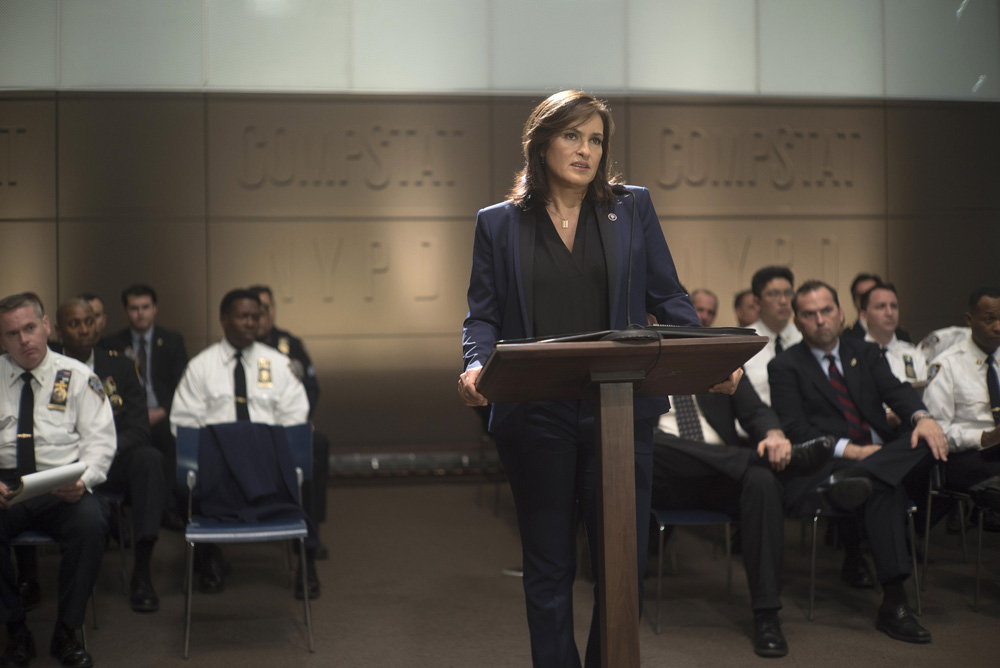 SVU_S16STILLS_2.jpg