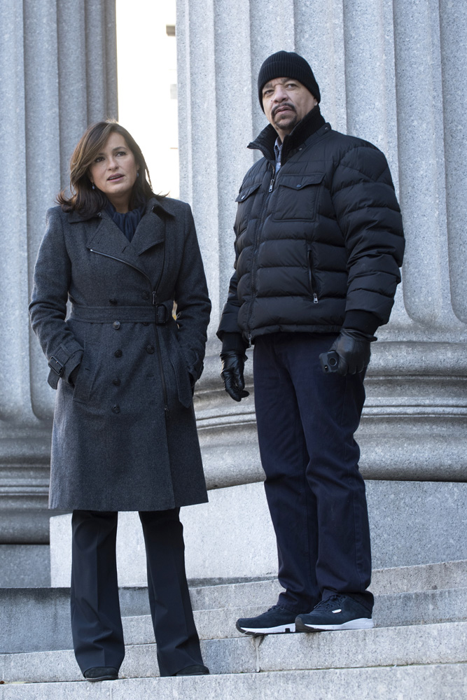 SVU_S16STILLS_3.jpg