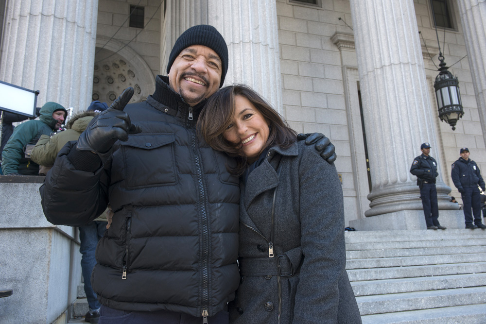 SVU_S16STILLS_5.jpg