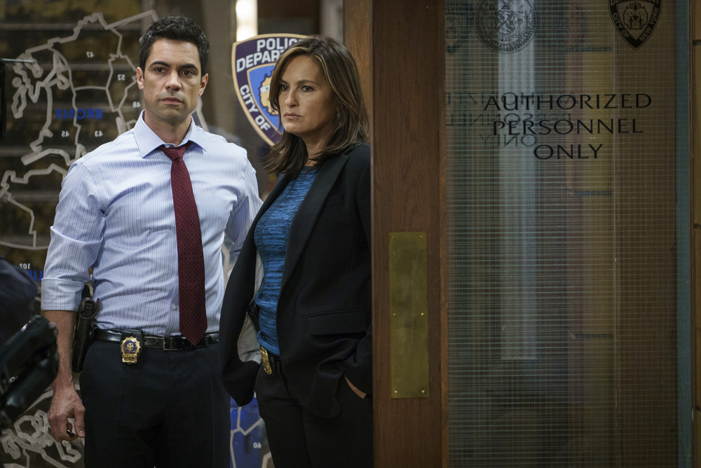 SVU_S16STILLS_4.jpg