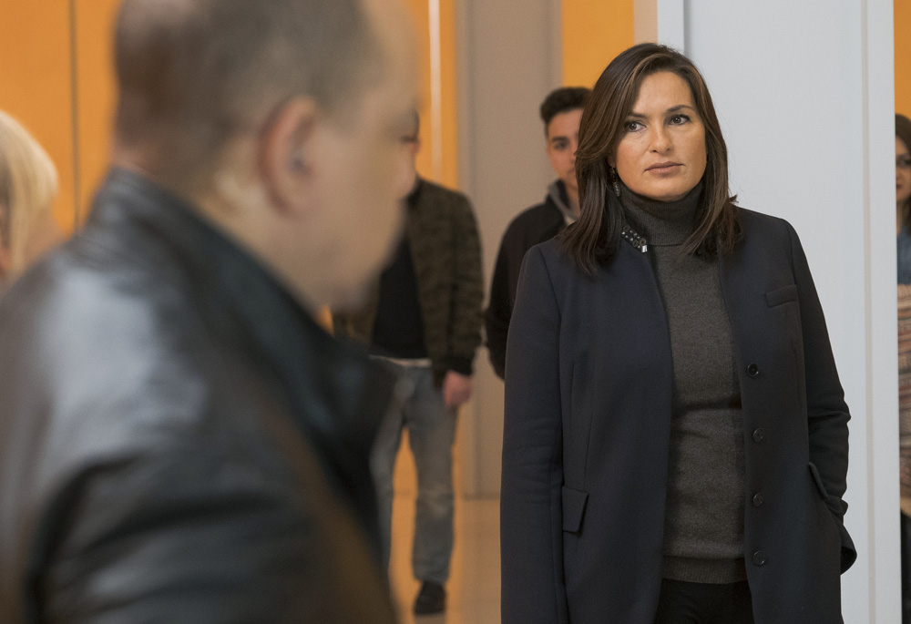 SVU_S16STILLS_1.jpg