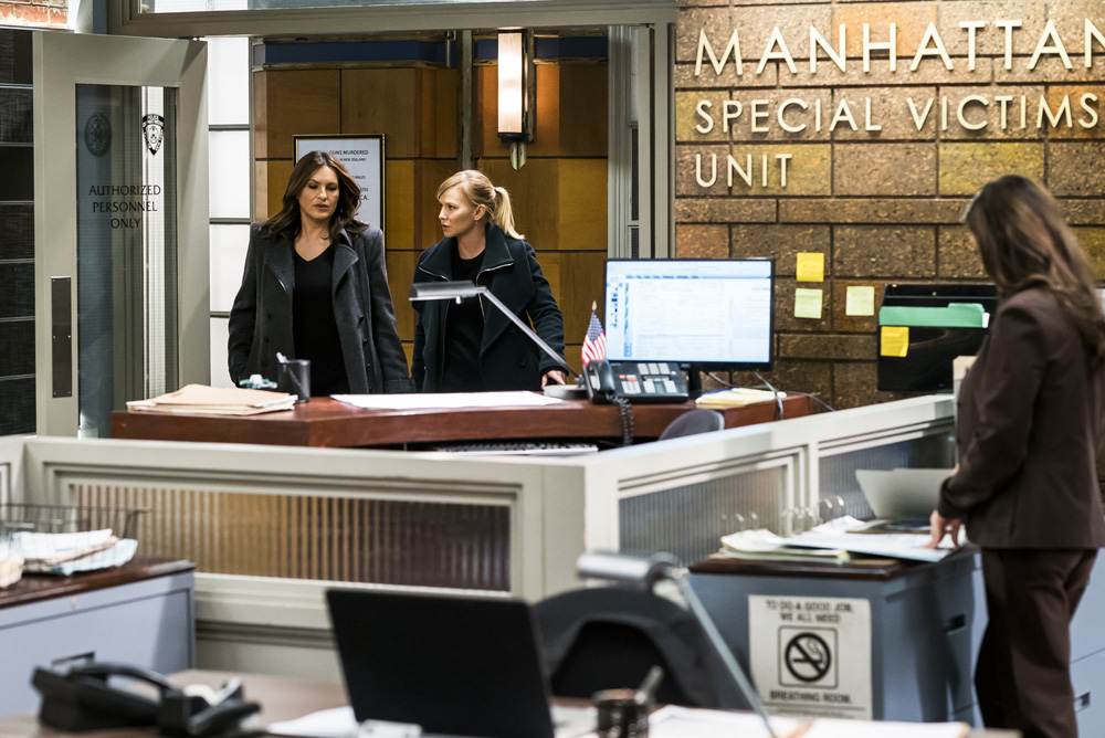 SVU_S18STILLS_1.jpg