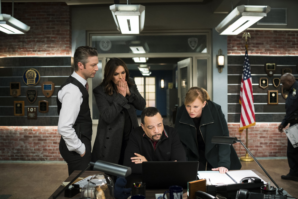 SVU_S18STILLS_2.jpg