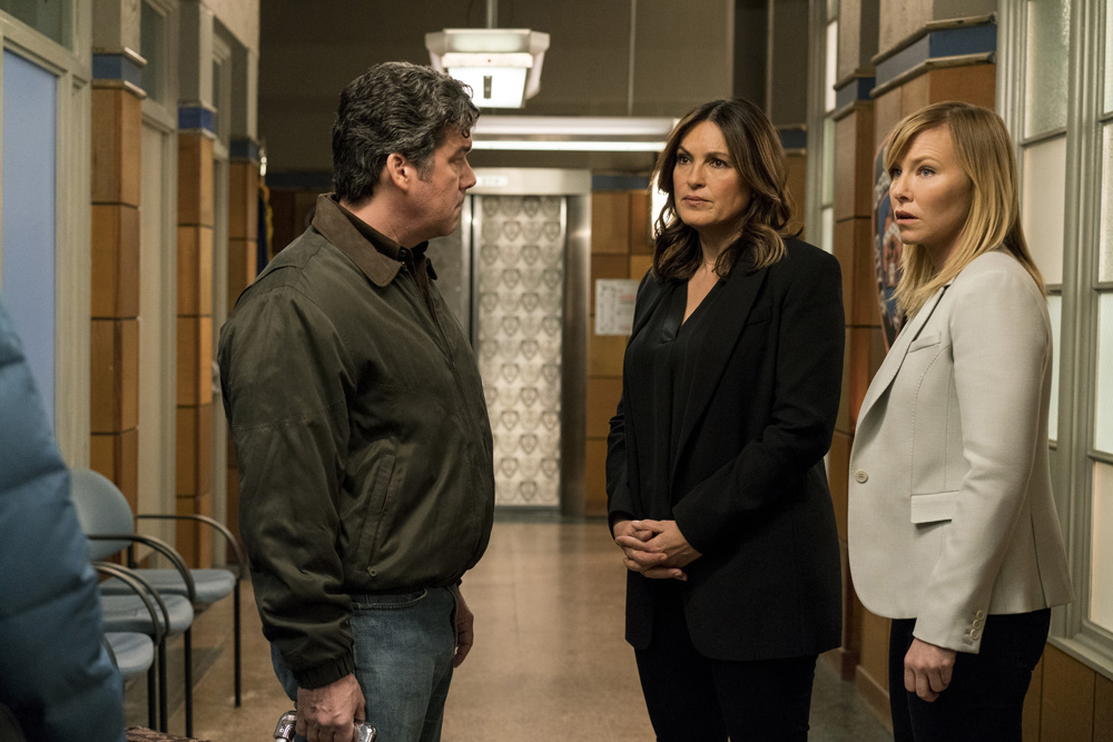 SVU_S18STILLS_6.jpg