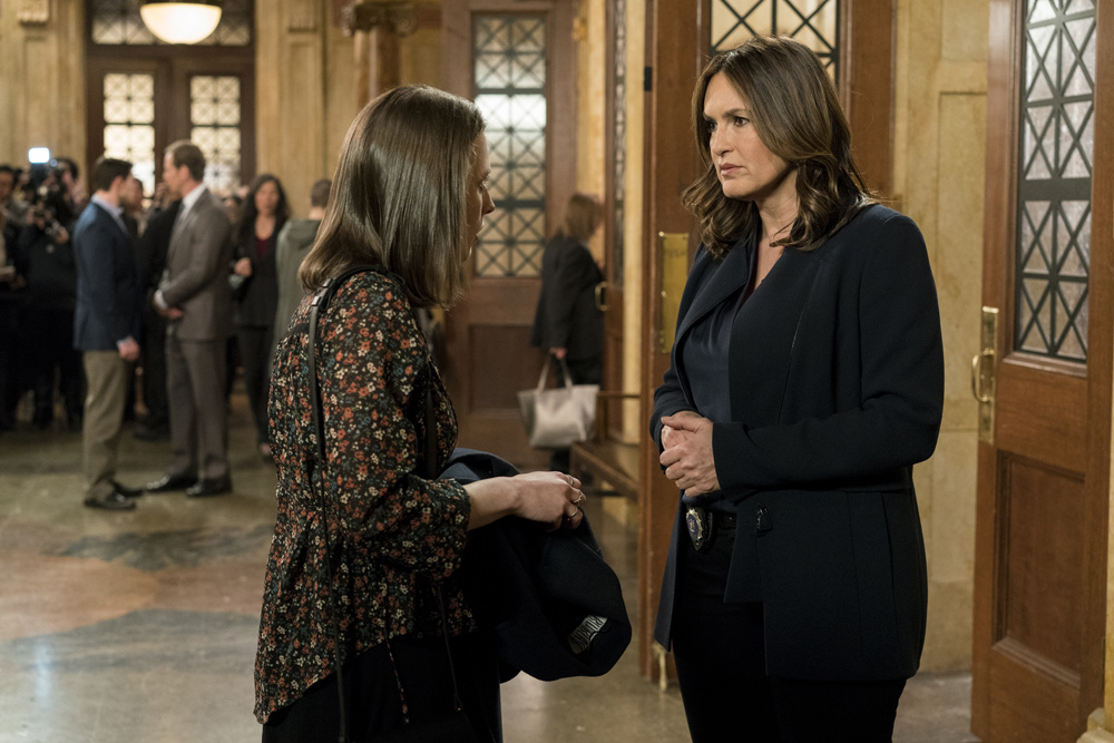 SVU_S18STILLS_7.jpg