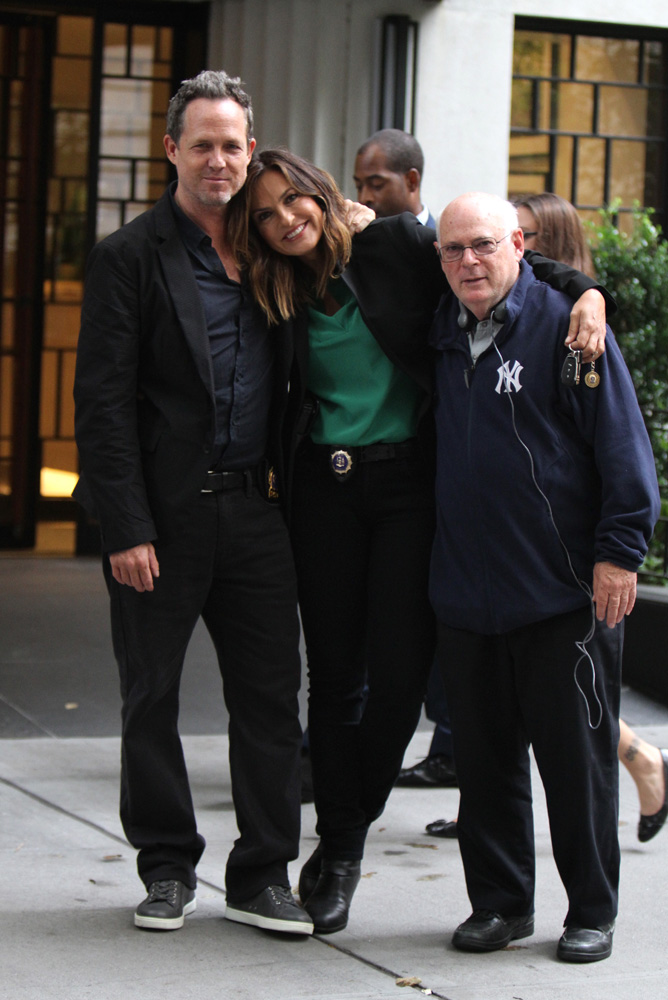 SVU_S19ONSET_06.jpg