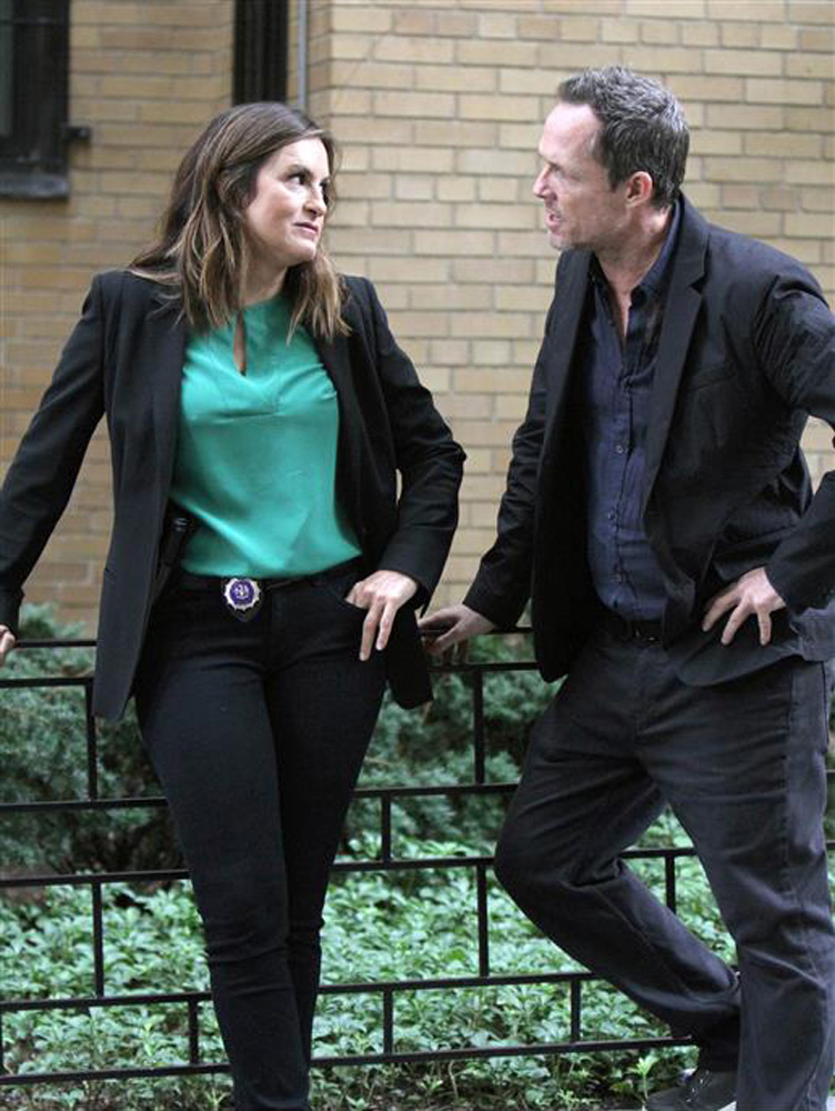 SVU_S19ONSET_11.jpg