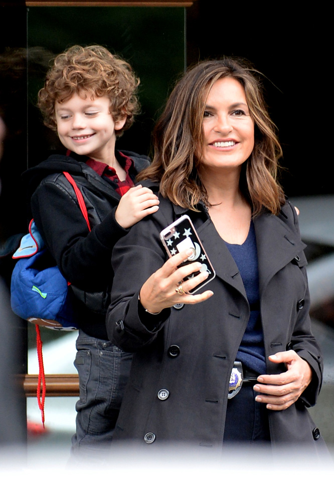 SVU_S19ONSET_07.jpg