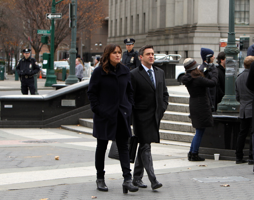 SVU_S19ONSET_5.jpg