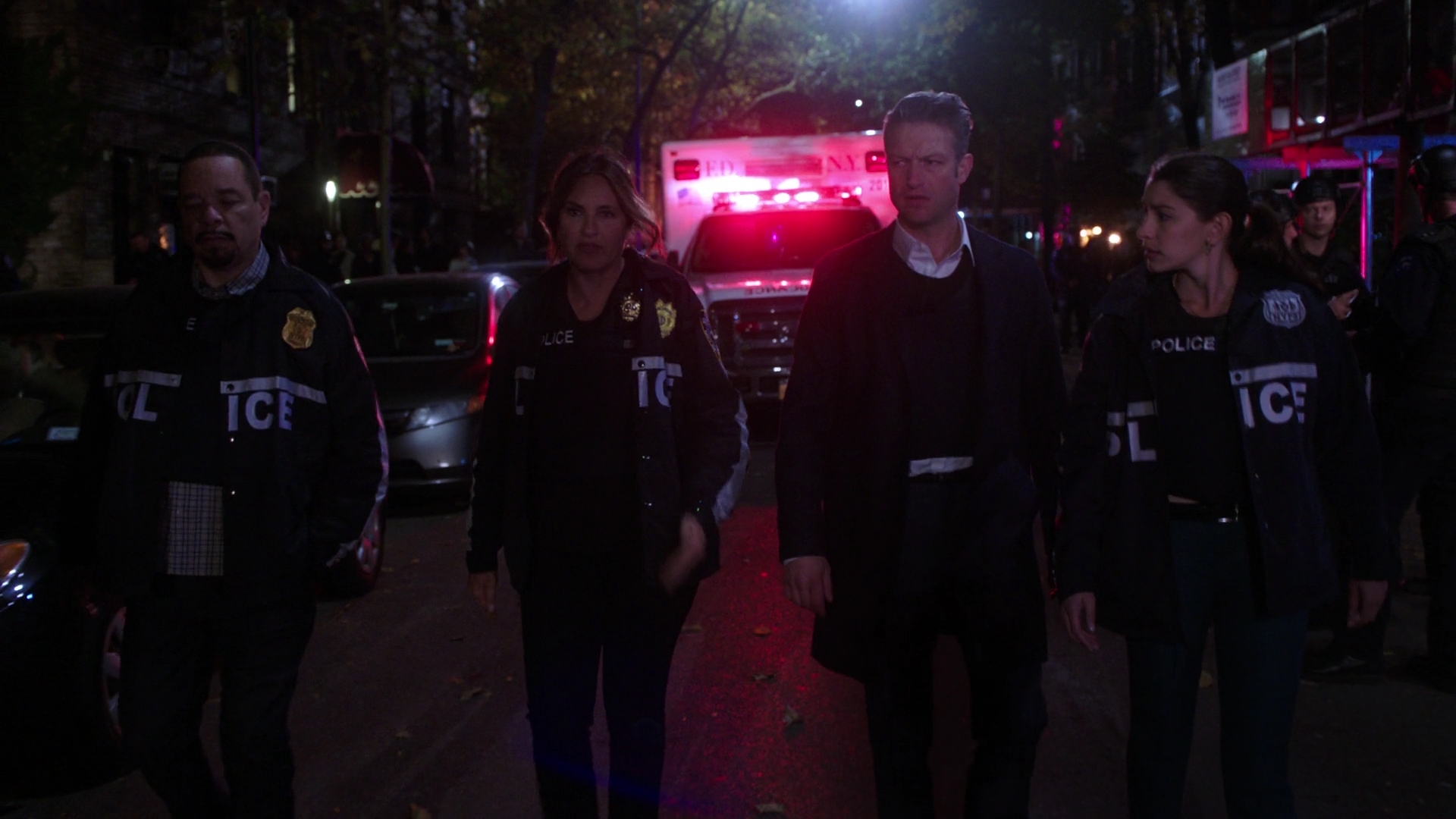 SVU211000909.jpg